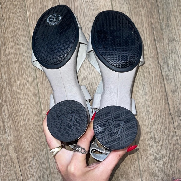 CAMPER UPRIGHT SANDAL - Picture 3 of 5